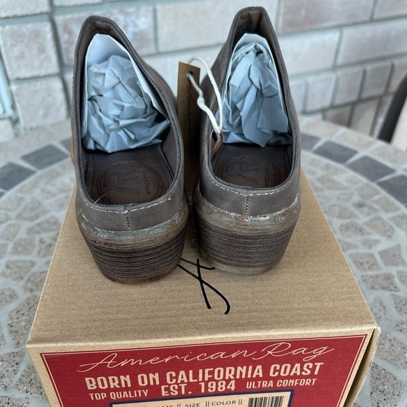 NIB American Rag Segovia Chocolate Heel Mule 8 - Picture 4 of 5